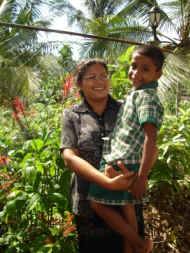 Vinitha und Prasad im Chathura-Kinderheim in Sri Lanka 