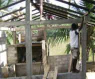 Arbeiten am Kuechenanbau vom Chathura-Kinderheim in Sri Lanka 