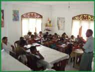 unser Englischlehrer Mr. de Silva im Chathura-Kinderheim in Sri Lanka 