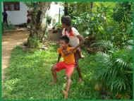 Prasad und Gayan im Chathura-Kinderheim in Sri Lanka 