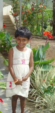 Nisansala - 4 Jahre alt - lebt jetzt auch im Chathura-Kinderheim in Sri Lanka 