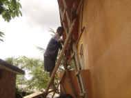 Dacharbeiten beim Chathura-Kinderheim