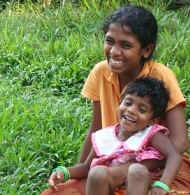 alle lieben Shalika im Chathura-Kinderheim in Sri Lanka 