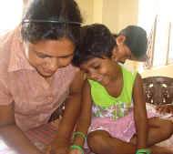 Vinitha und Shalika im Chathura-Kinderheim in Sri Lanka 