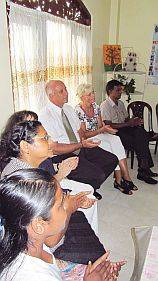 der Deutsche Botschafter, Dr.Juergen Morhard, besucht das Chathura-Kinderheim in Sri Lanka 