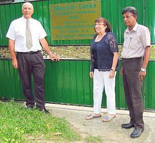 Besuch des Deutschen Botschafters im Chathura-Kinderheim