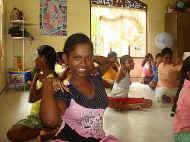 Yoga-Entspannungsmethoden mit Lisa Hauter im Chathura-Kinderheim 
