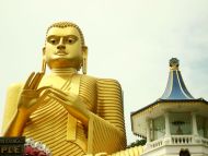 im goldenen Tempel von Dambulla.