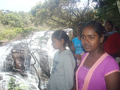 Ausflug des Chathura-Kinderheims in den Schulferien 2015 ins Hochland von Sri Lanka 