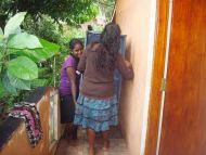 neue Kleiderschränke und Matratzen für das Chathura-Kinderheim