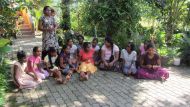gemeinsames Singen im Chathura-Kinderheim
