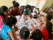 Zeit zum Spielen und Entspannen im Chathura-Kinderheim