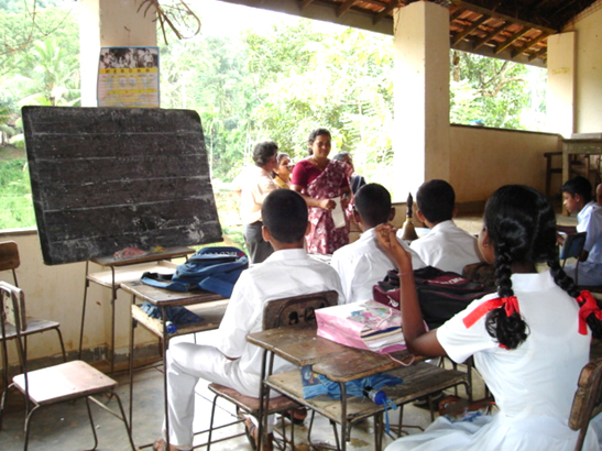Klassenzimmer in einer Schule in Sri Lanka