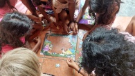 Puzzles sind sehr beliebt bei den Mädchen im Chathura-Kinderheim