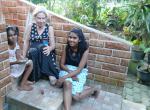 Marlies Renk und Wilma Wunderlich kamen zu Besuch ins Chathura-Kinderheim