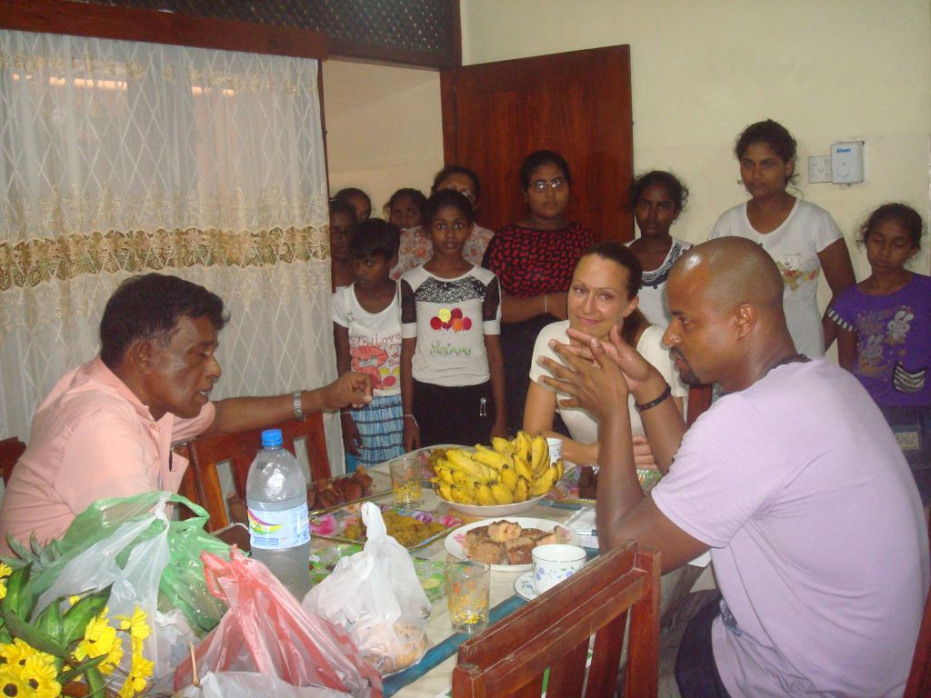 Besuch von Herrn Mountaga Diabate und Partnerin im Chathura-Kinderheim 