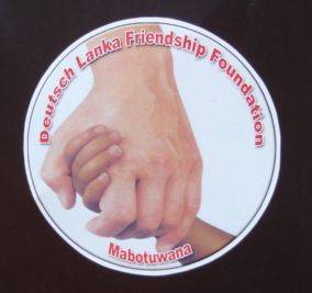 Logo unseres Partnervereins in Sri Lanka -Deutsch Lanka Friendship Foundation-, der das Chathura-Kinderheim in Sri Lanka betreut 