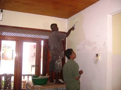 umfangreiche Renovierungsarbeiten 2010 im Chathura-Kinderheim in Sri Lanka